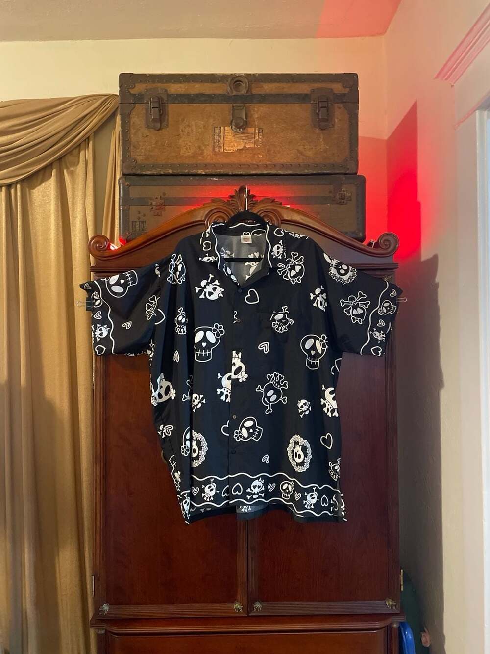 Happy Bay Skulls and Hearts Short Sleeve Button Down Shirt XXL